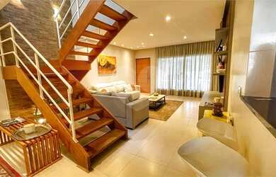 Imagem: A casa possui 3 Dormitórios, 4 Banheiros, 4 Vagas na garagem