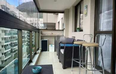 Imagem: O apartamento possui 2 Dormitórios, 2 Banheiros, 1 Vaga na