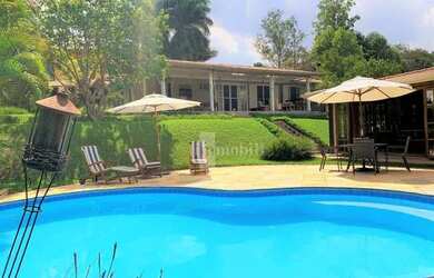 Imagem: A casa em condomínio possui 3 Dormitórios, 4 Banheiros, 5