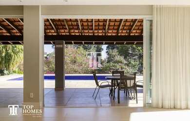 Imagem: A casa em condomínio possui 4 Dormitórios, 5 Banheiros, 4