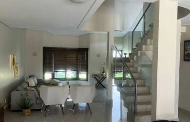 Imagem: A casa em condomínio possui 3 Dormitórios, 4 Banheiros, 4