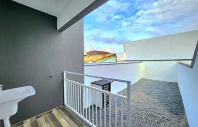 Imagem 1: Sobrado geminado com 58m² localizado no bairro Paranaguamirim para à...