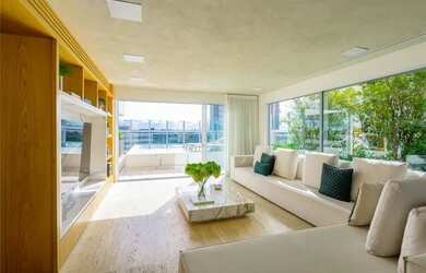 Imagem: O apartamento possui 4 Dormitórios, 5 Banheiros, 5 Vagas na