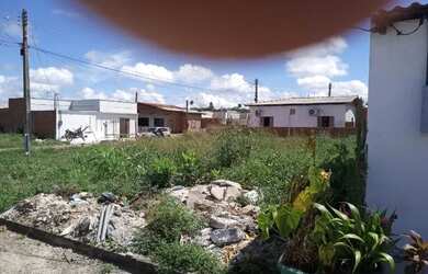 Imagem: O terreno possui 285m² de Área e está localizado em Acquaville