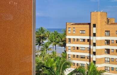 Imagem: O apartamento possui 3 Dormitórios, 1 Banheiro, 2 Vagas na