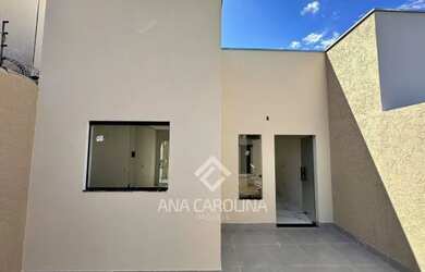 Imagem: A casa possui 3 Dormitórios, 2 Banheiros, 137-0m² de Área