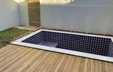 Imagem: A casa à venda possui 3 Dormitórios, 3 Banheiros, 2 Vagas