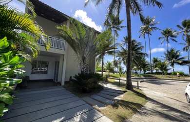 Imagem: A casa possui 4 Dormitórios, 4 Banheiros, 3 Vagas na garagem