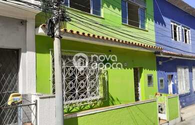 Imagem: A casa possui 2 Dormitórios, 1 Banheiro, 1 Vaga na garagem