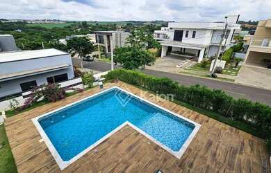 Imagem: A casa em condomínio possui 3 Dormitórios, 5 Banheiros, 4