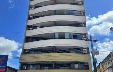 Imagem: O apartamento possui 3 Dormitórios, 3 Banheiros, 2 Vagas na