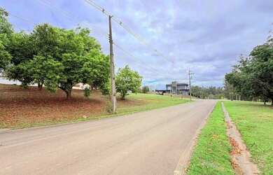 Imagem 3: Lote no asfalto com 432m² condomínio fechado - Ninho Verde I