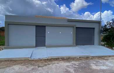 Imagem: A casa possui 2 Dormitórios, 2 Banheiros e está localizado