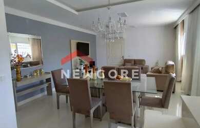 Imagem: A casa possui 3 Dormitórios, 4 Banheiros, 5 Vagas na garagem