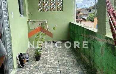 Imagem: A casa possui 4 Dormitórios, 3 Banheiros, 2 Vagas na garagem