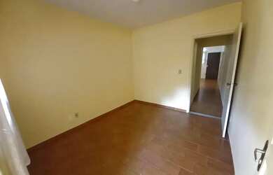 Imagem 12: Alugo excelente quitinete, com cozinha separa, área de serviço e varanda,...