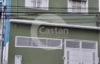 Imagem: O depósito possui 2 Vagas na garagem, 283m² de Área e está