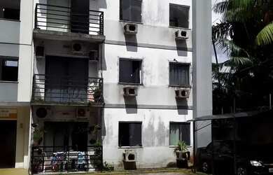 Imagem: O apartamento possui 3 Dormitórios, 1 Banheiro, 1 Vaga na garagem