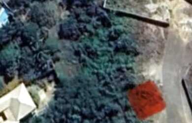 Imagem: O terreno possui 415m² de Área e está localizado em Glória