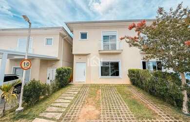 Imagem: A casa em condomínio possui 3 Dormitórios, 2 Banheiros, 2