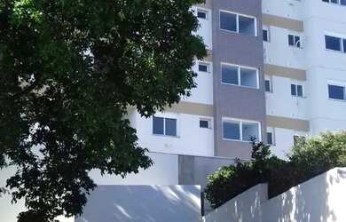 Imagem: O apartamento possui 1 Dormitório, 1 Banheiro, 1 Vaga na garagem