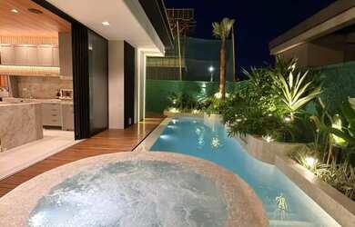 Imagem: A casa em condomínio possui 5 Dormitórios, 5 Banheiros, 5