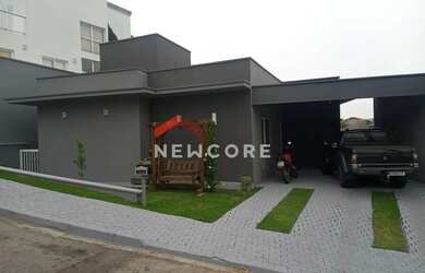 Imagem: A casa em condomínio possui 3 Dormitórios, 5 Banheiros, 2