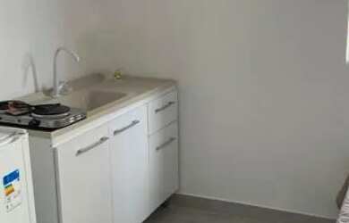 Imagem: A kitnet possui 1 Dormitório, 1 Banheiro e Imóvel mobiliado