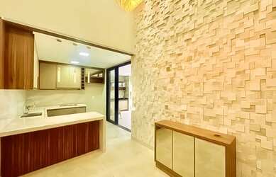 Imagem: A casa em condomínio possui 3 Dormitórios, 2 Banheiros, 4