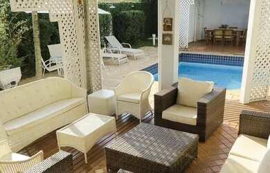 Imagem: A casa em condomínio possui 5 Dormitórios, 5 Banheiros, 5