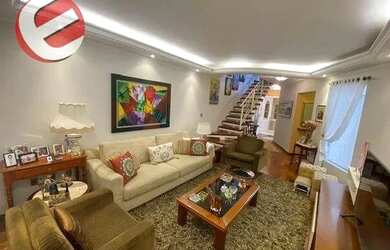 Imagem: A casa à venda possui 3 Dormitórios, 2 Banheiros, 2 Vagas