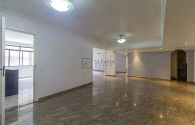 Imagem: O apartamento possui 4 Dormitórios, 4 Banheiros, 2 Vagas na