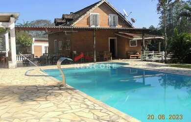 Imagem: A fazenda possui 7.500m² de Área e está localizado em Juquitiba