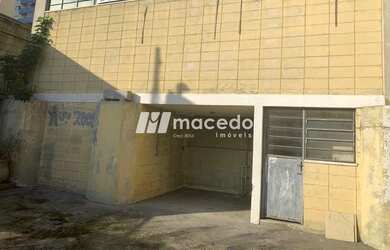 Imagem: O depósito possui 5 Vagas na garagem, 500m² de Área e está