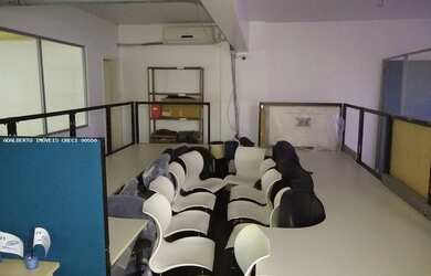 Imagem: O depósito possui 1 Vaga na garagem, 70m² de Área e está