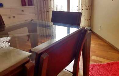 Imagem: O apartamento possui 3 Dormitórios, 1 Banheiro, 1 Vaga na garagem