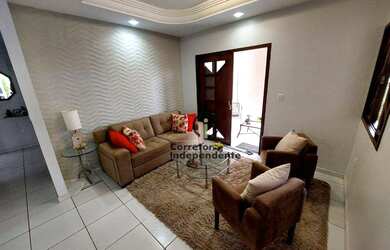 Imagem: A casa em condomínio possui 3 Dormitórios, 4 Banheiros, 2