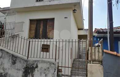 Imagem: A casa possui 2 Dormitórios, 2 Banheiros, 93m² de Área e