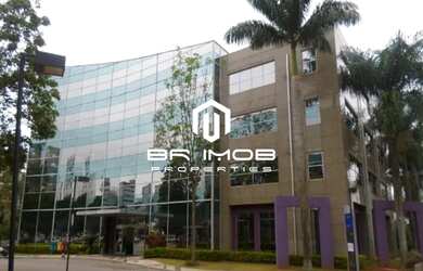 Imagem: O depósito possui 5 Vagas na garagem e 4810m² de Área e está