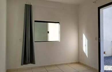 Imagem: A casa possui 2 Dormitórios, 1 Banheiro e 65m² de Área e