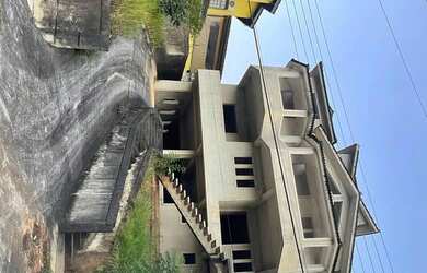 Imagem: A casa em condomínio possui 4 Dormitórios, 5 Banheiros, 5