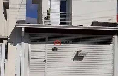 Imagem: A casa possui 2 Dormitórios, 2 Banheiros, 2 Vagas na garagem