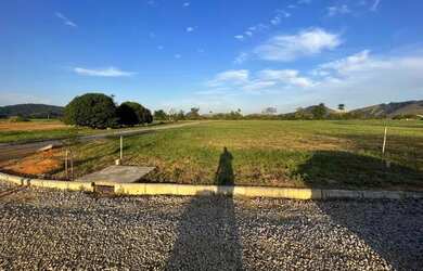 Imagem: O terreno possui 450m² de Área e está localizado em Cotia