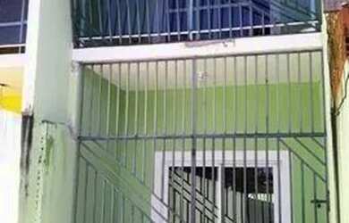 Imagem: A casa possui 2 Dormitórios, 1 Banheiro, 2 Vagas na garagem