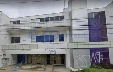 Imagem: O depósito possui 5 Vagas na garagem, 932m² de Área e está