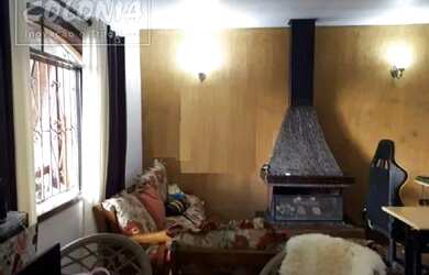 Imagem: A casa possui 3 Dormitórios, 4 Banheiros, 2 Vagas na garagem