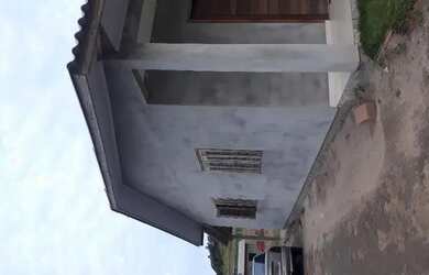 Imagem: A casa possui 3 Dormitórios, 1 Banheiro, 90m² de Área e