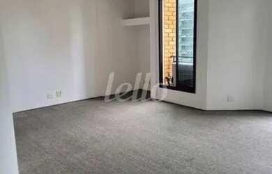 Imagem: O depósito possui 1 Vaga na garagem, 40m² de Área e está