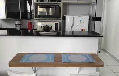 Imagem: O apartamento possui 1 Dormitório, 1 Banheiro, 1 Vaga na garagem