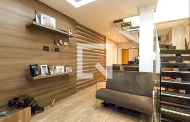 Imagem: A casa possui 2 Dormitórios, 2 Banheiros, 1 Vaga na garagem